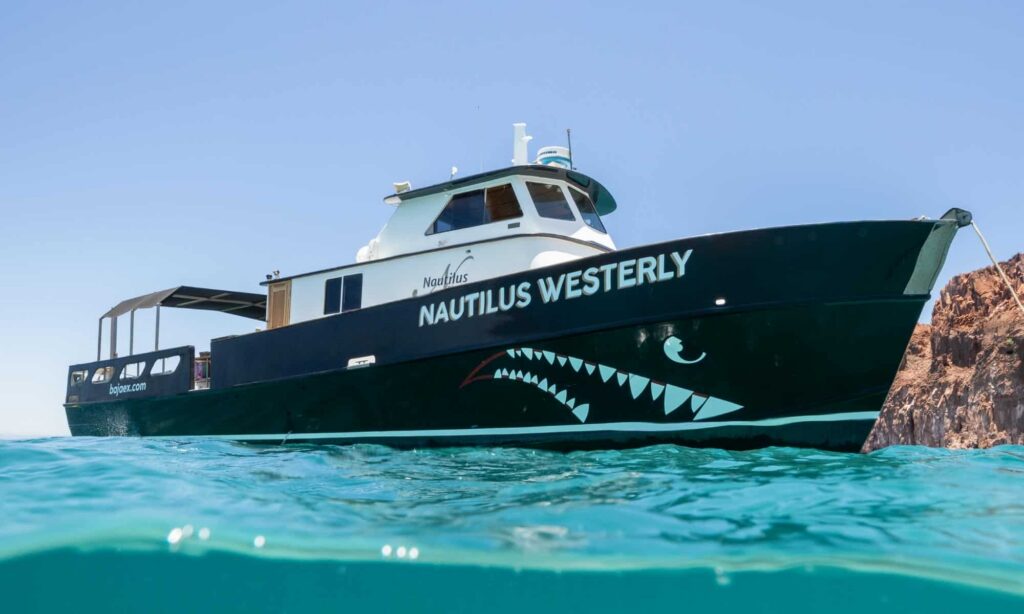 Liveaboard Nautilus Westerly