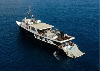 Nautilus UnderSea- Blue Whales Expeditions