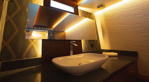 Gallant Lady suite bathroom